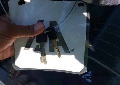 1997 Chevrolet C1500 Fleetside W/T z USA, uszkodzony, nr VIN 1GCEC14W0VZ242582